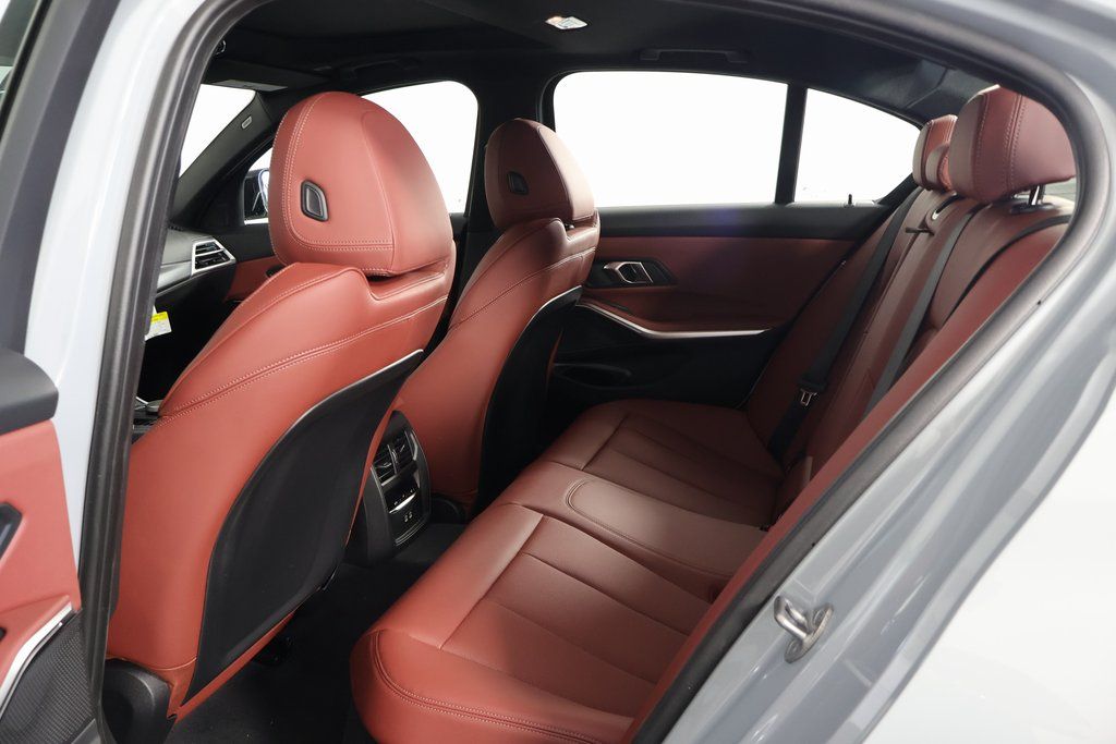 Thumbnail: 2026 BMW 3 Series - 6