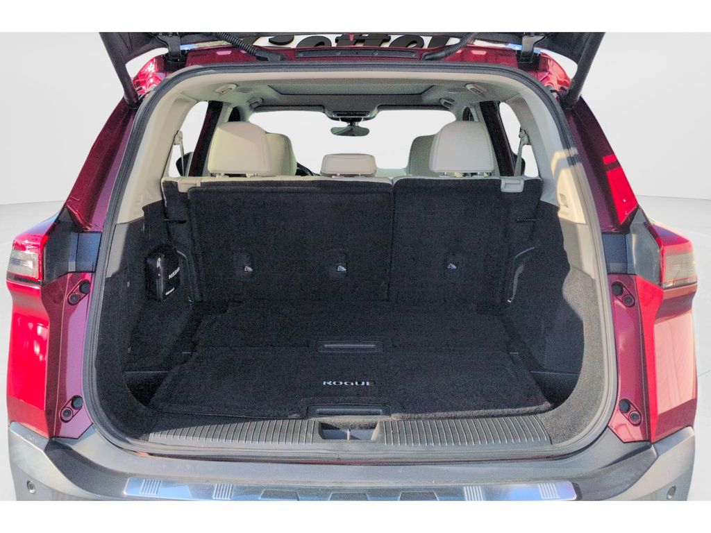 Certified Used 2022 Red Nissan SL image 9