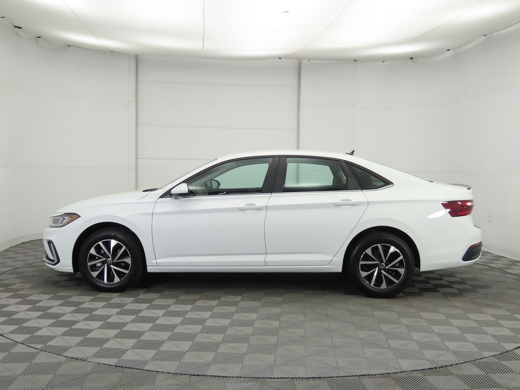 Thumbnail: 2025 Volkswagen Jetta - 9