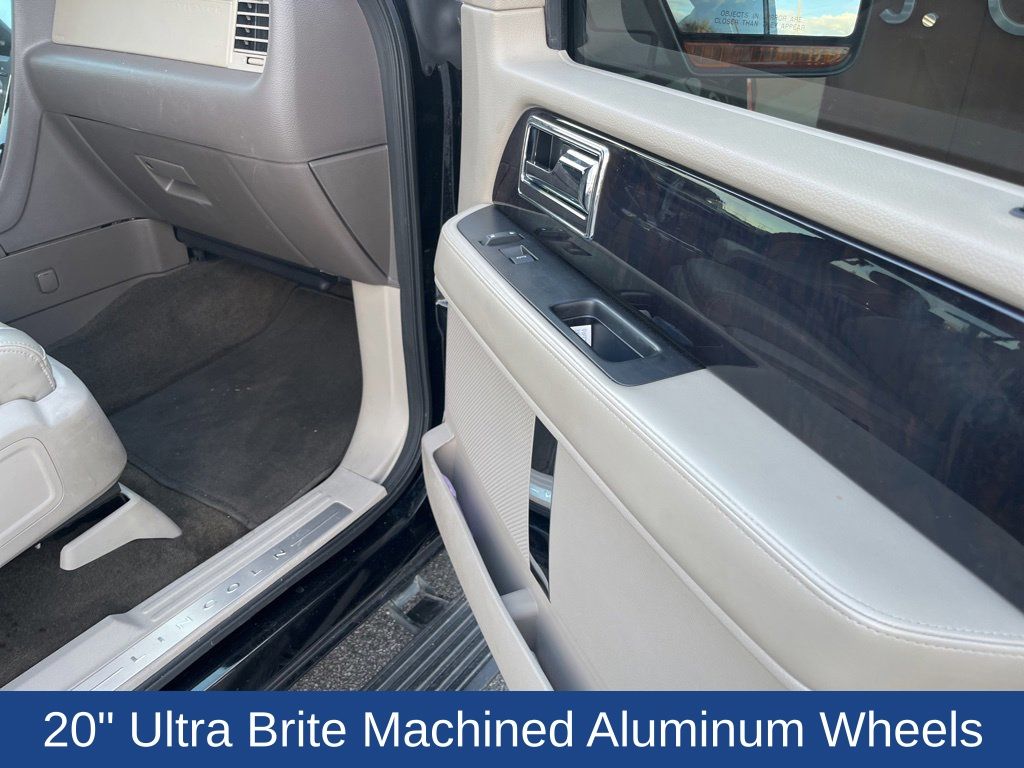 2017 Lincoln Navigator Select