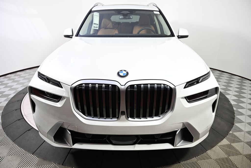 Thumbnail: 2026 BMW X7 - 8