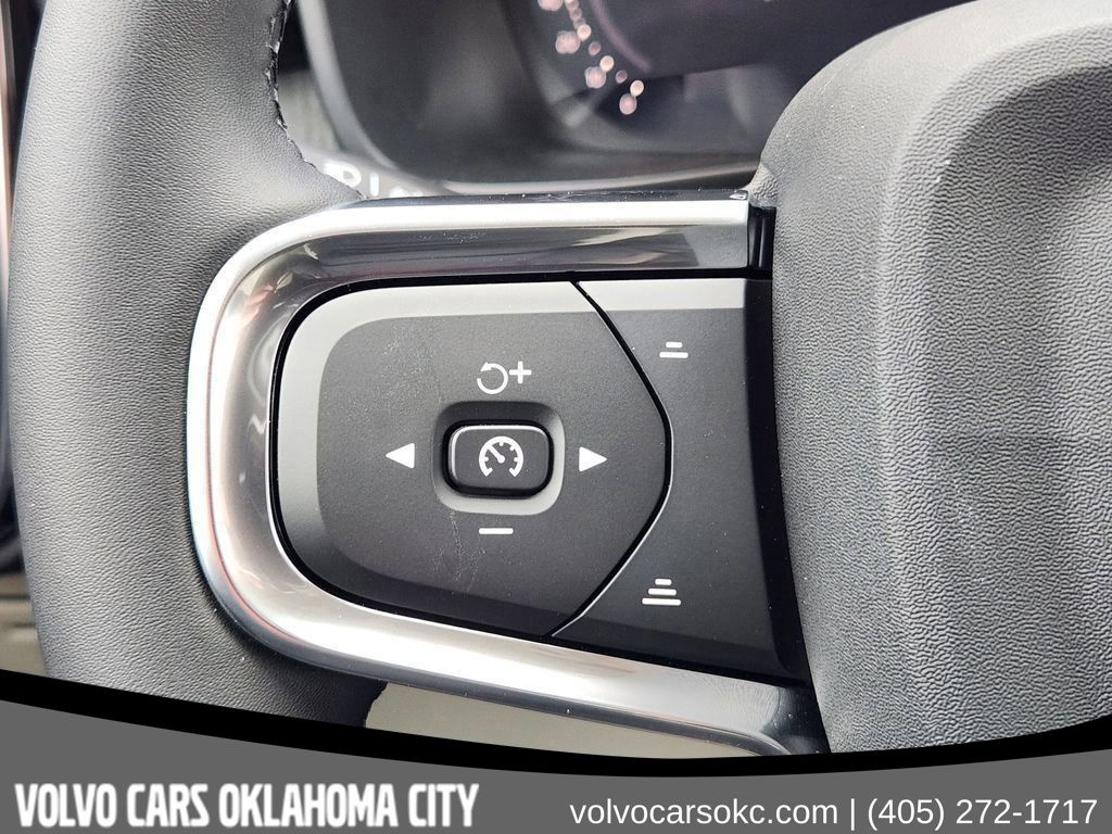 2026 Volvo XC40 Plus - Photo 28