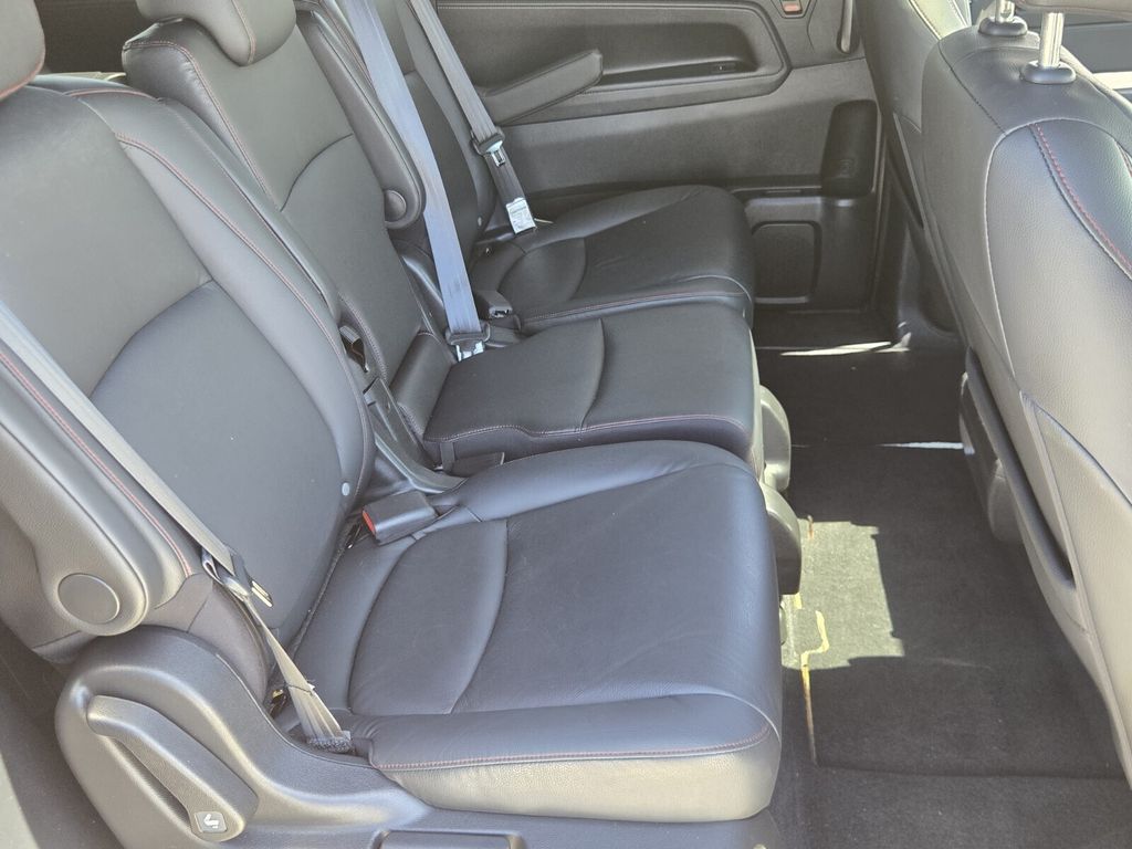 2024 Honda Odyssey - $33,375