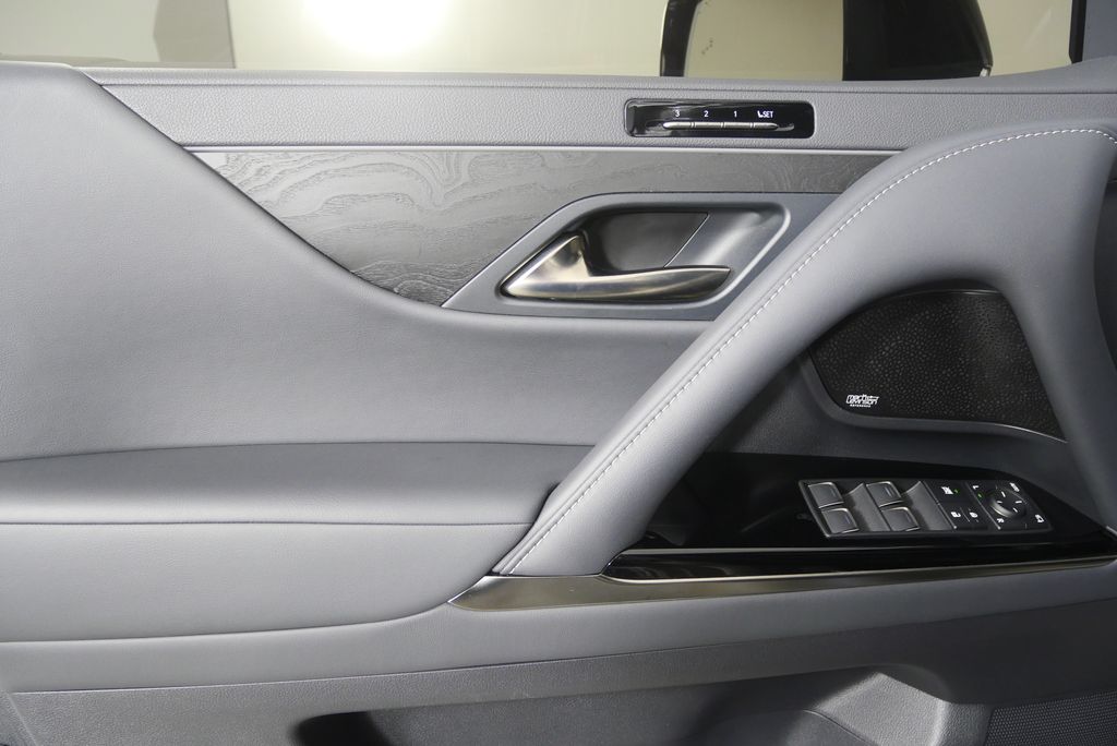 Thumbnail: 2024 Lexus LX - 9