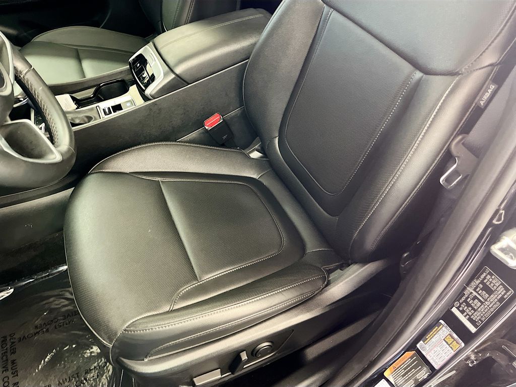 Used 2024 Black Hyundai XRT image 19