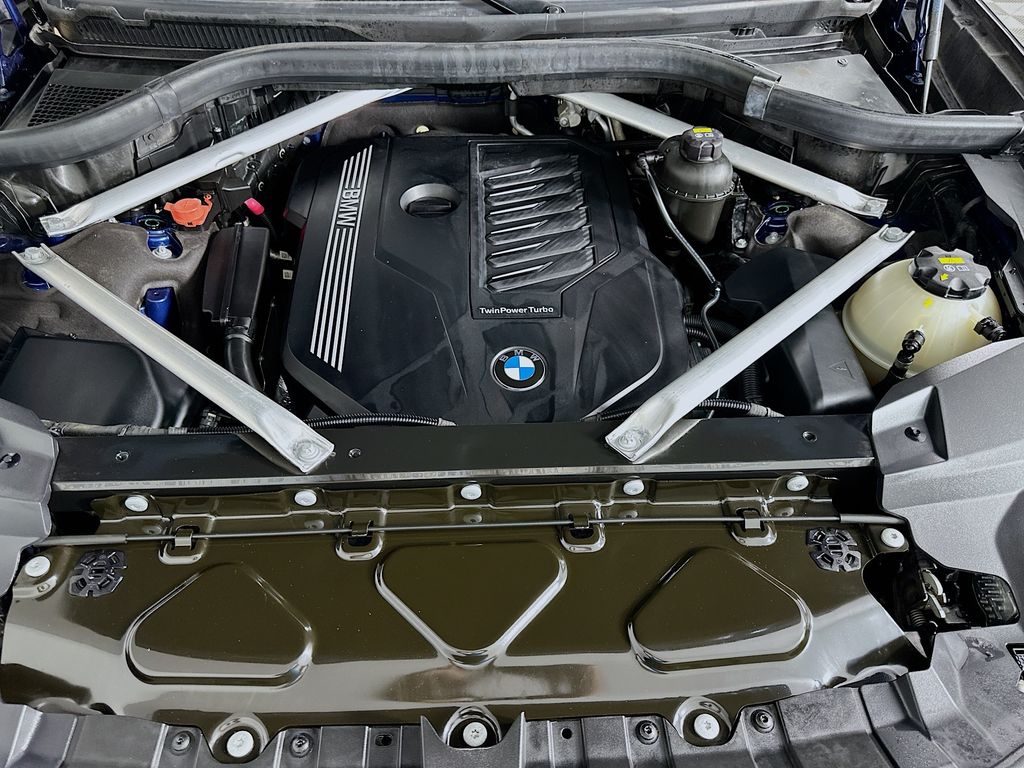 Thumbnail: 2020 BMW X7 - 32