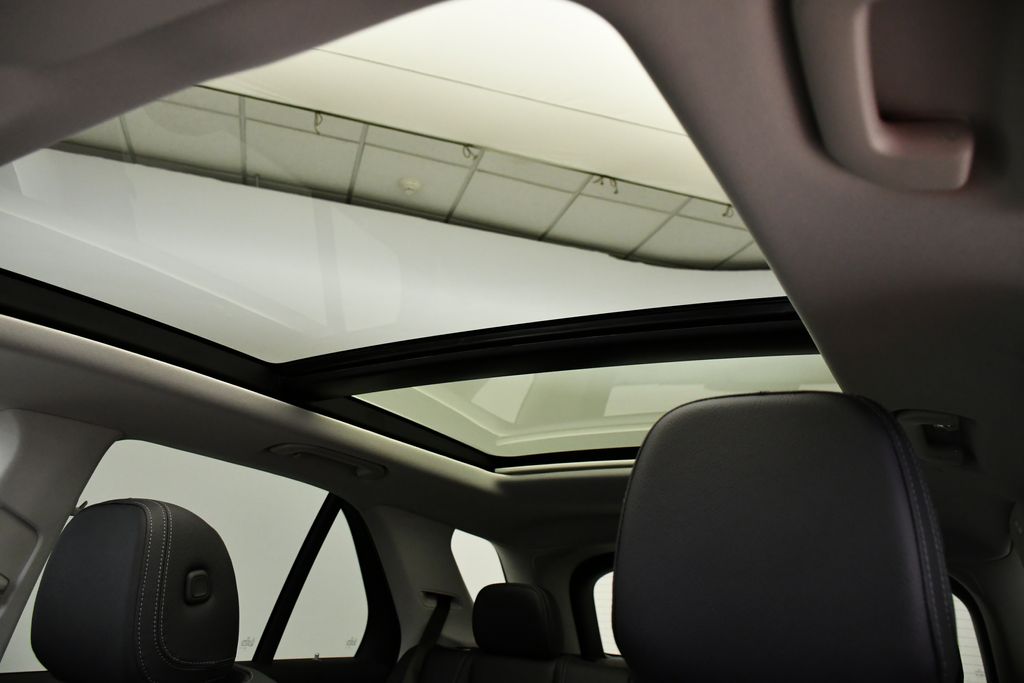 Thumbnail: 2026 Mercedes-Benz GLE - 17