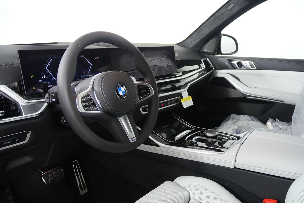 2026 BMW X7 xDrive40i 12