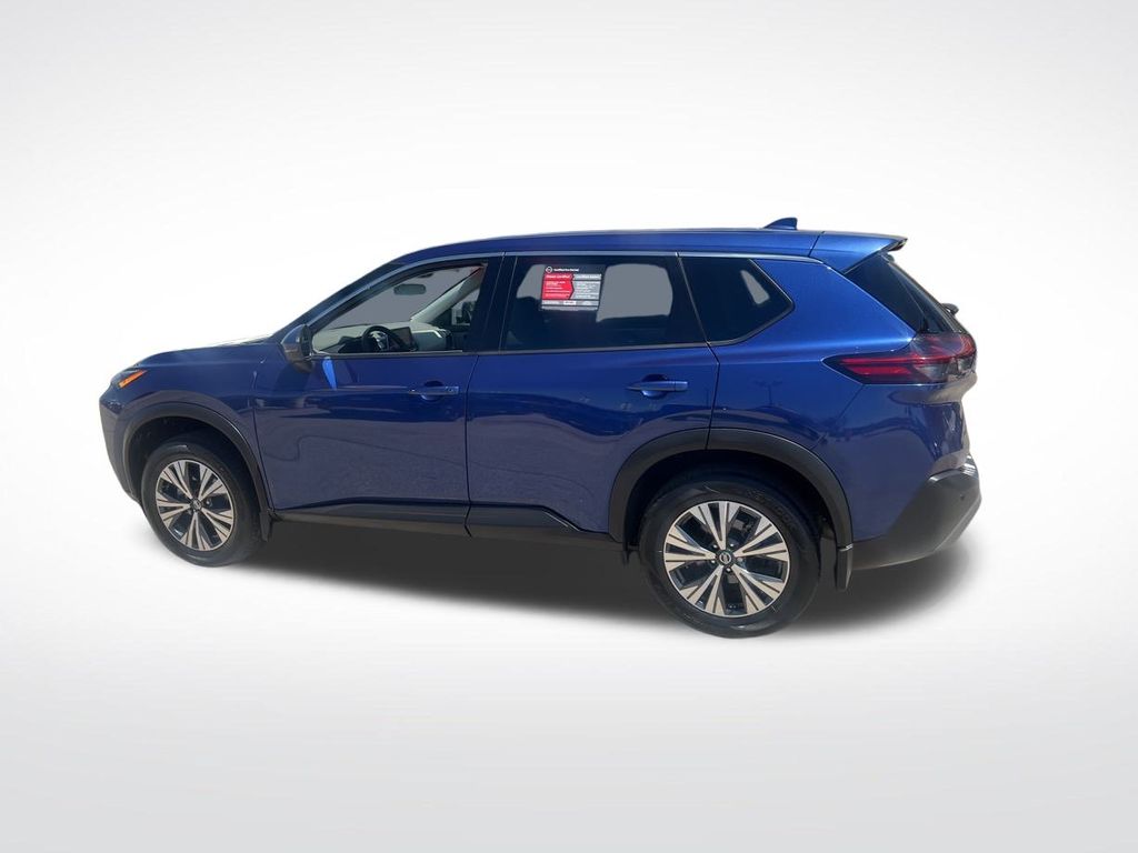 2021 Nissan Rogue SV photo
