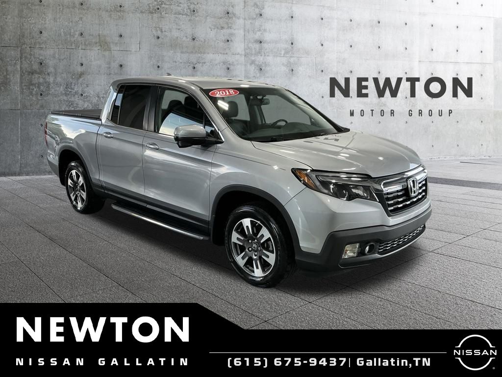 Lunar Silver Metallic 2018 Honda Ridgeline Pickup Truck All-Wheel Drive 6-Speed Automatic