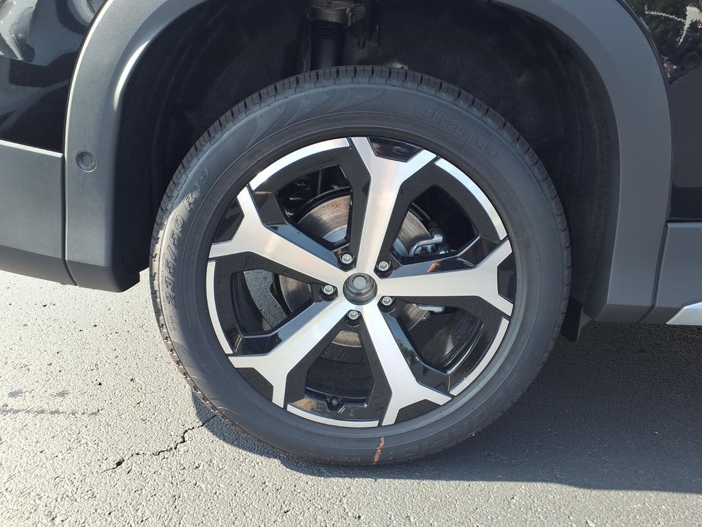 New 2026 Deep Black Pearl Volkswagen 2.0T SE image 8