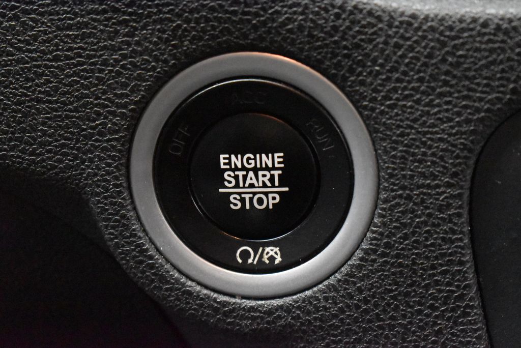 Thumbnail: 2022 Dodge Charger - 17