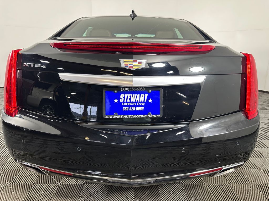 Photo 4 of 2016 Cadillac XTS Luxury