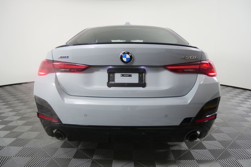 Thumbnail: 2026 BMW 4 Series - 4