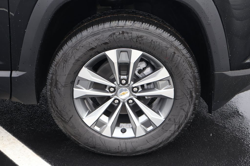 Thumbnail: 2026 Chevrolet Equinox - 11