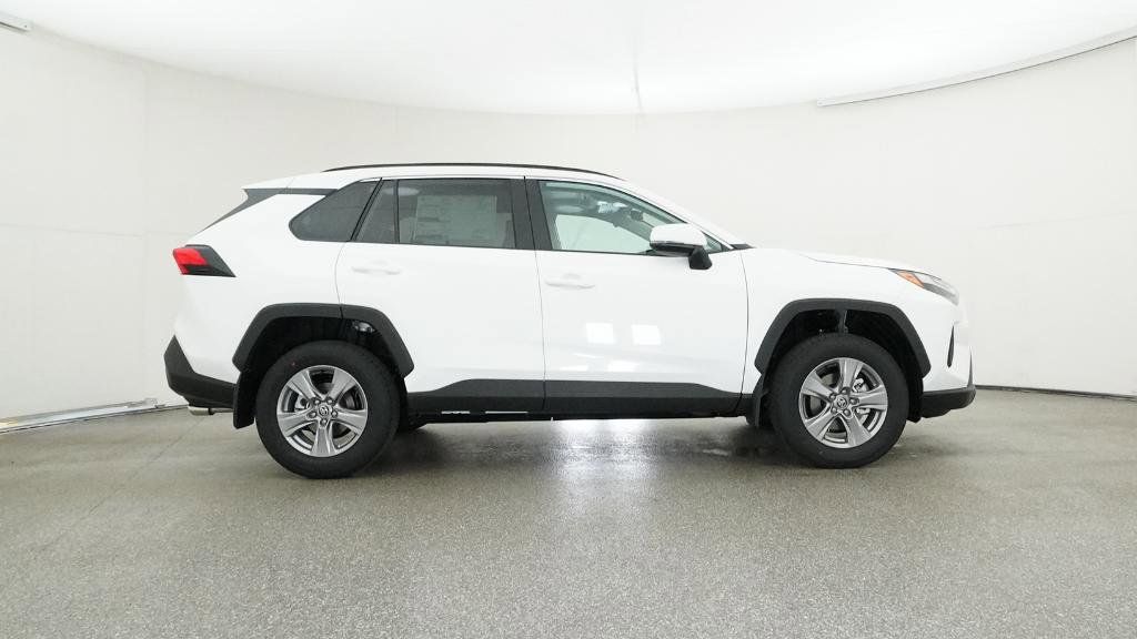 Thumbnail: 2025 Toyota RAV4 - 21