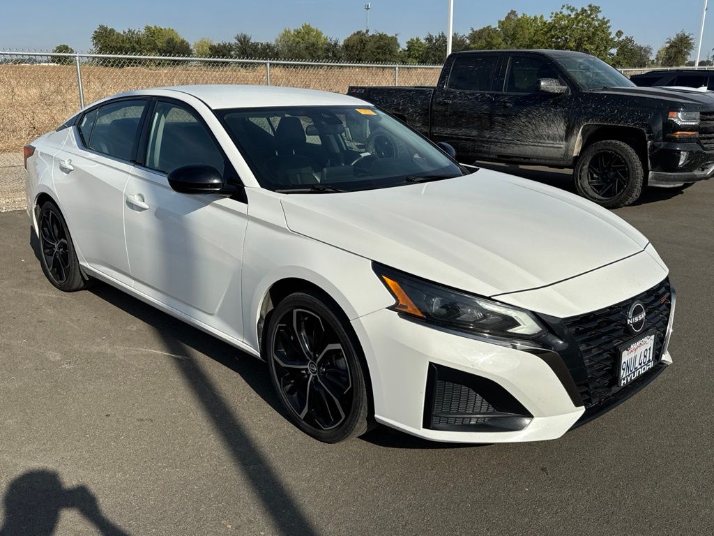 2024 Nissan Altima 2.5 SR FWD