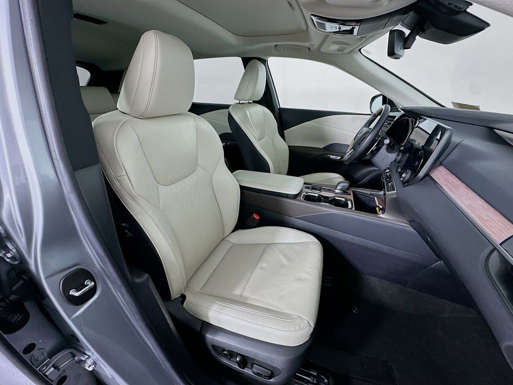 Thumbnail: 2023 Lexus RX - 29