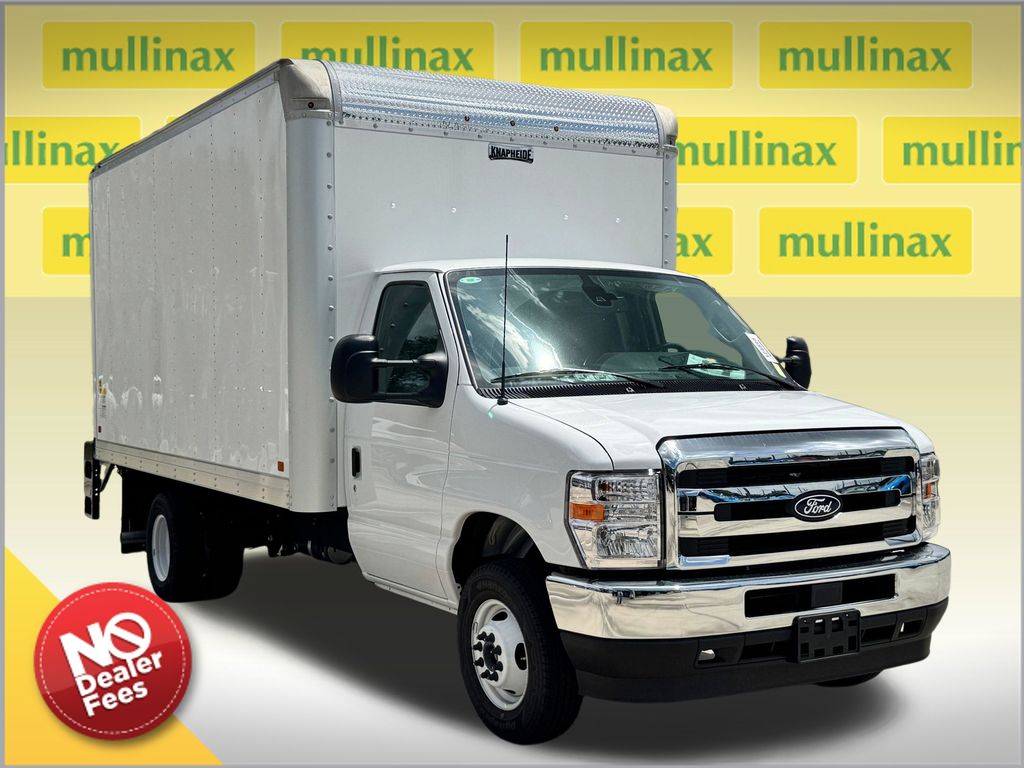 2027 Ford E-450SD Base