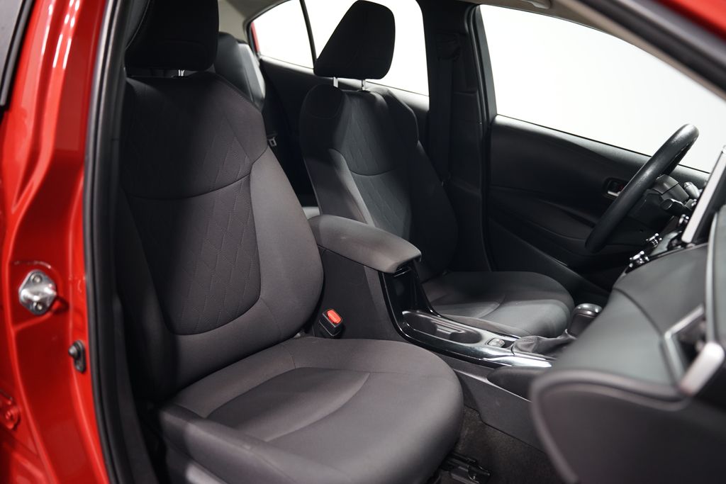 2021 Toyota Corolla LE 24