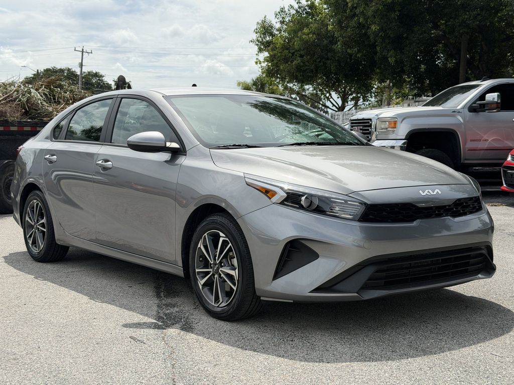 2023 Kia Forte LXS FWD