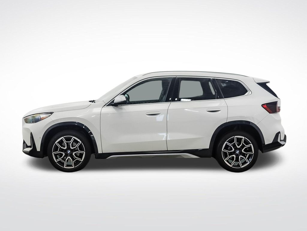 Thumbnail: 2023 BMW X1 - 2