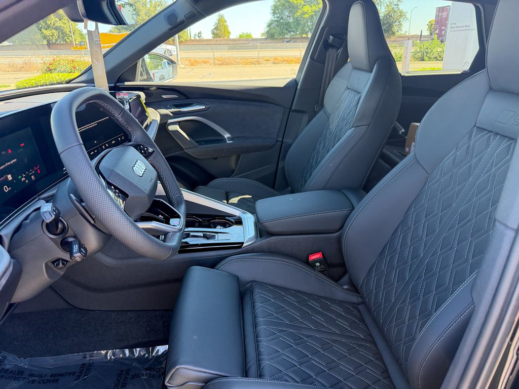 New 2025 Black Audi 3.0T Prestige image 12