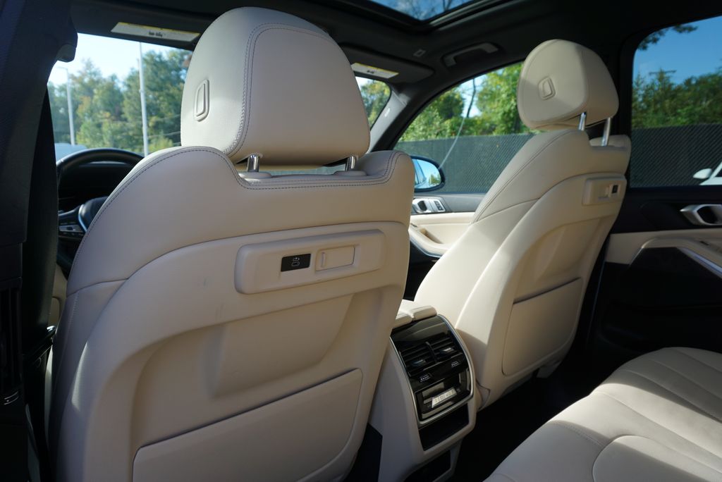 Thumbnail: 2022 BMW X5 - 15