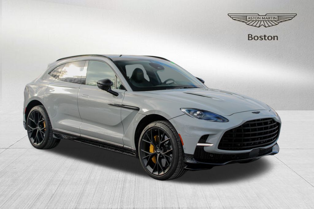 2026 Aston Martin DBX 707's photo