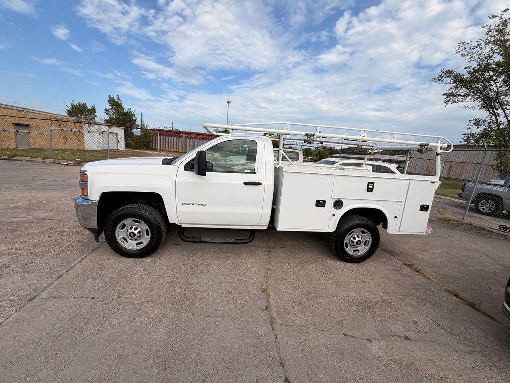 Summit White Gaz 2018 Chevrolet Silverado 2500HD Pickup Truck 4X2 6-Speed Automatic Overdrive