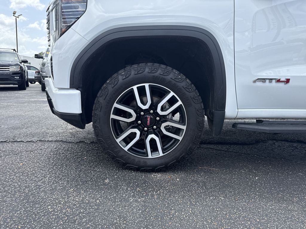 2023 GMC Sierra 1500 AT4 - 7