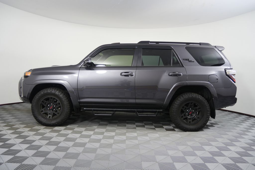 Thumbnail: 2023 Toyota 4Runner - 6
