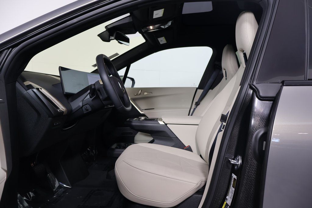 Thumbnail: 2025 BMW iX - 10