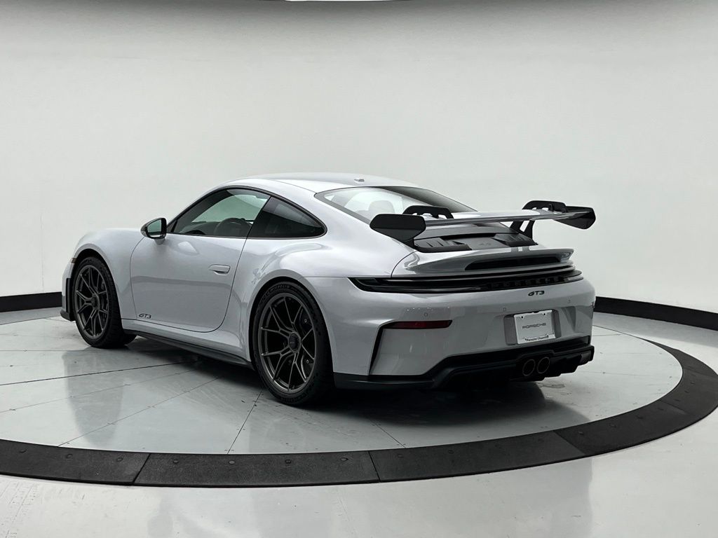 Thumbnail: 2026 Porsche 911 - 3