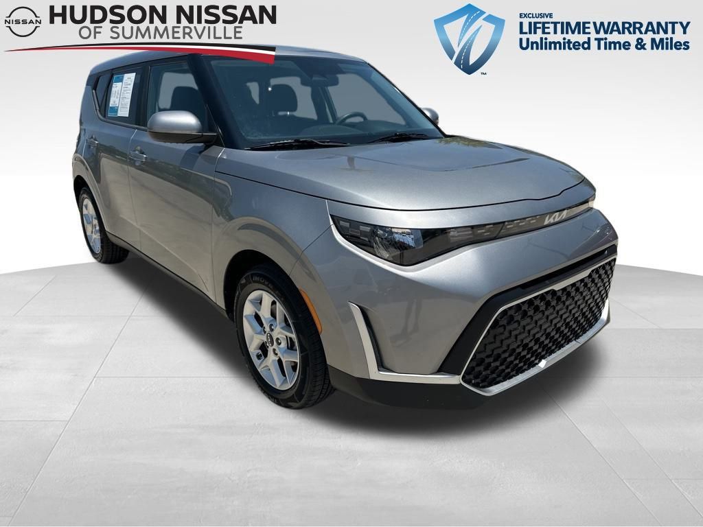 2023 Steel Gray Kia Soul LX Hatchback