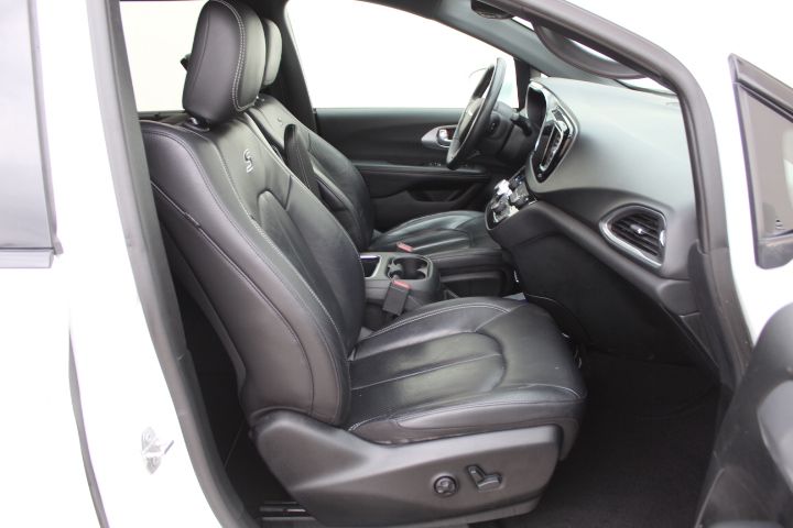 Used Car 2018 Chrysler Pacifica  Touring L Plus For Sale Under $15,000 In Georgetown, Texas