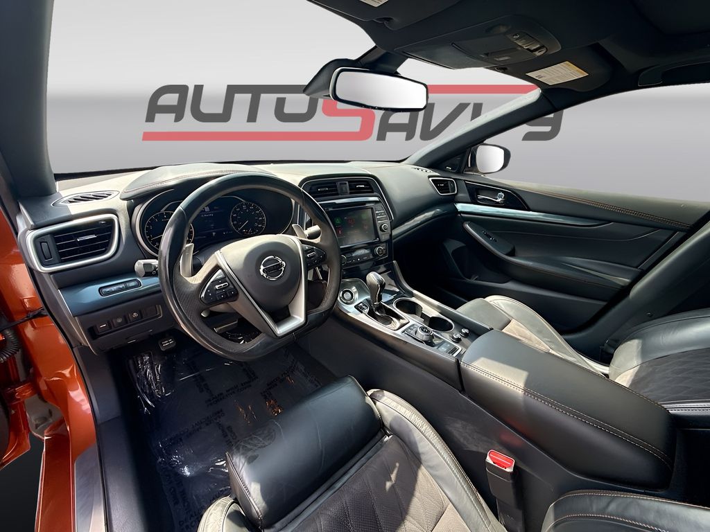 Used 2022 Orange Nissan SR image 9