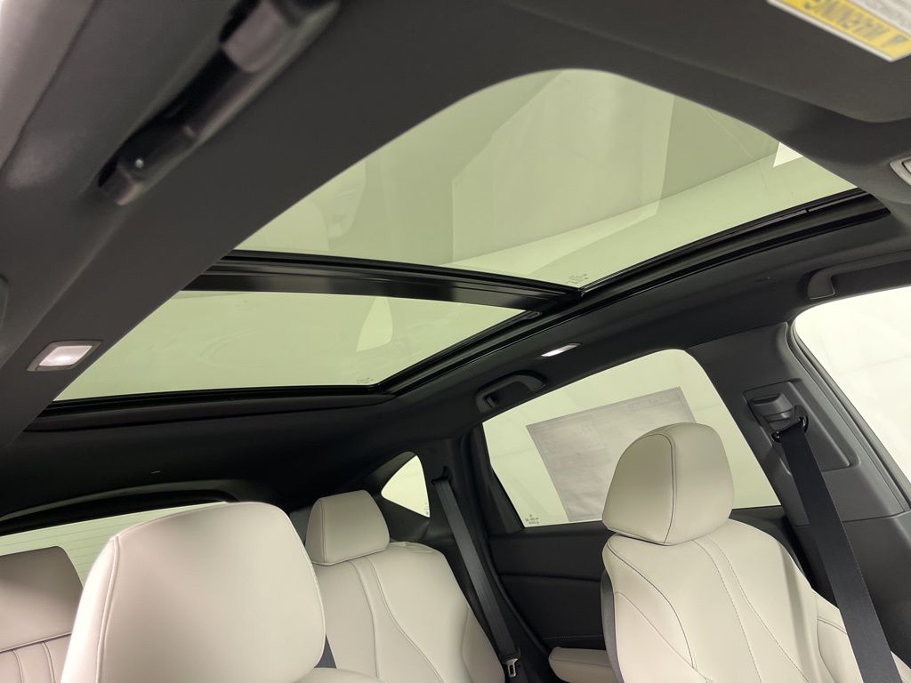 Thumbnail: 2026 Acura RDX - 12