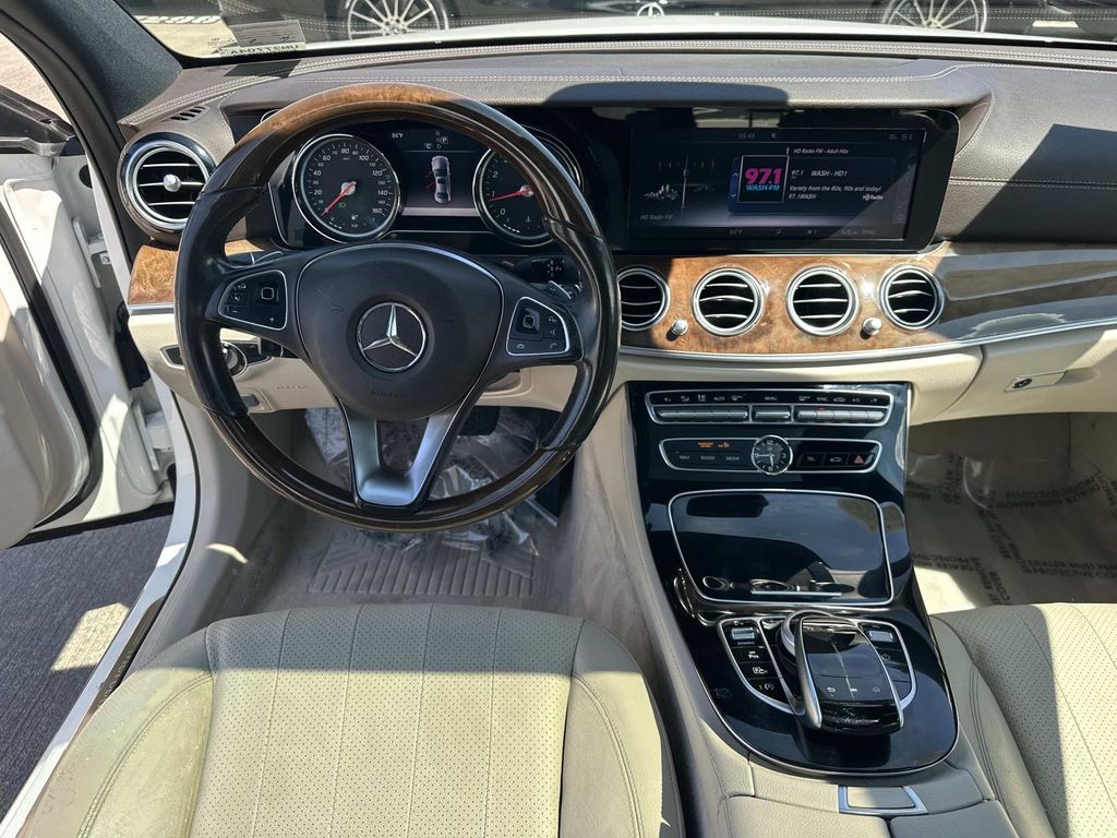 Thumbnail: 2017 Mercedes-Benz E-Class - 19