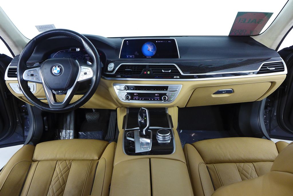 Thumbnail: 2021 BMW 7 Series - 24
