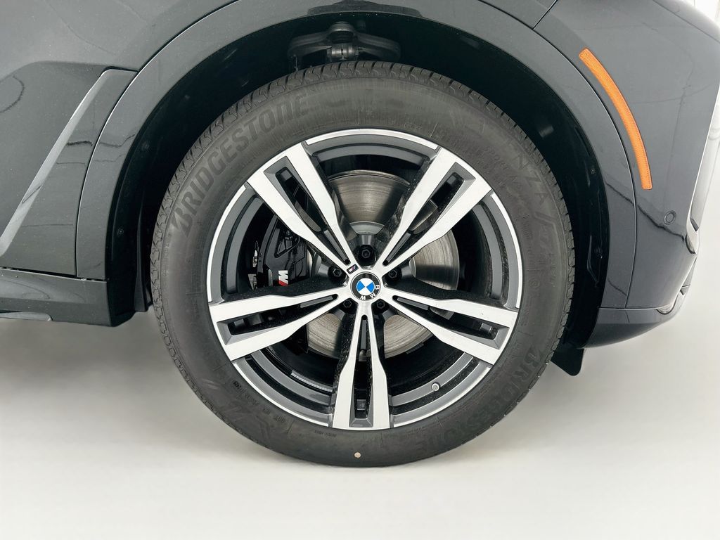 Thumbnail: 2027 BMW X7 - 31