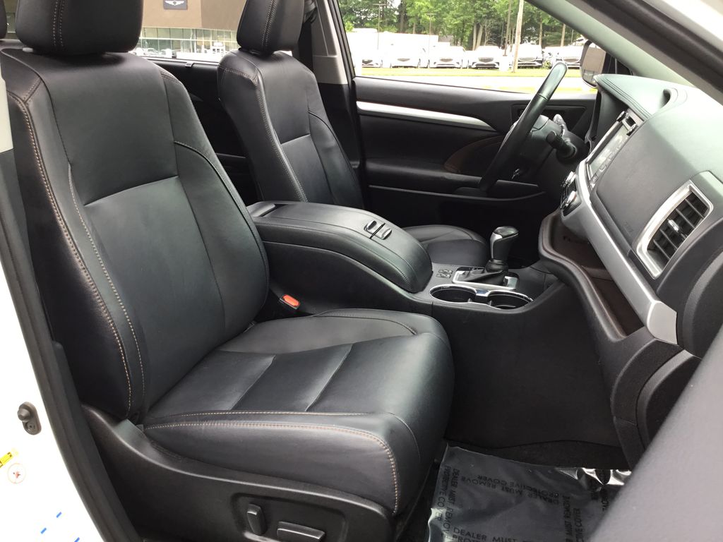 2019 Toyota Highlander XLE 9