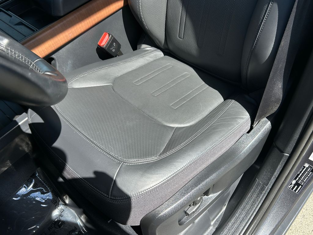 Thumbnail: 2023 Land Rover Defender - 15