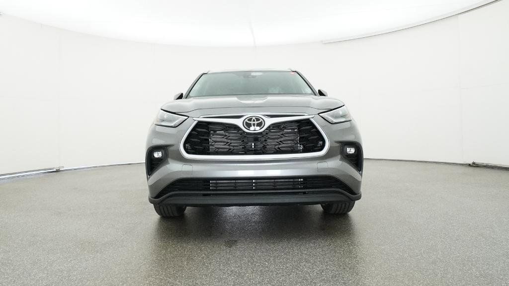 Thumbnail: 2026 Toyota Highlander - 10