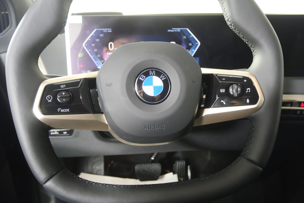 Thumbnail: 2026 BMW iX - 18