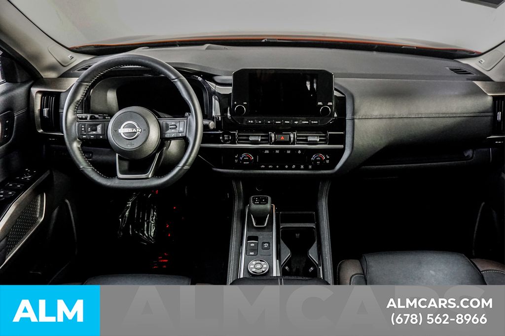 Used 2025 Red Nissan Platinum image 26
