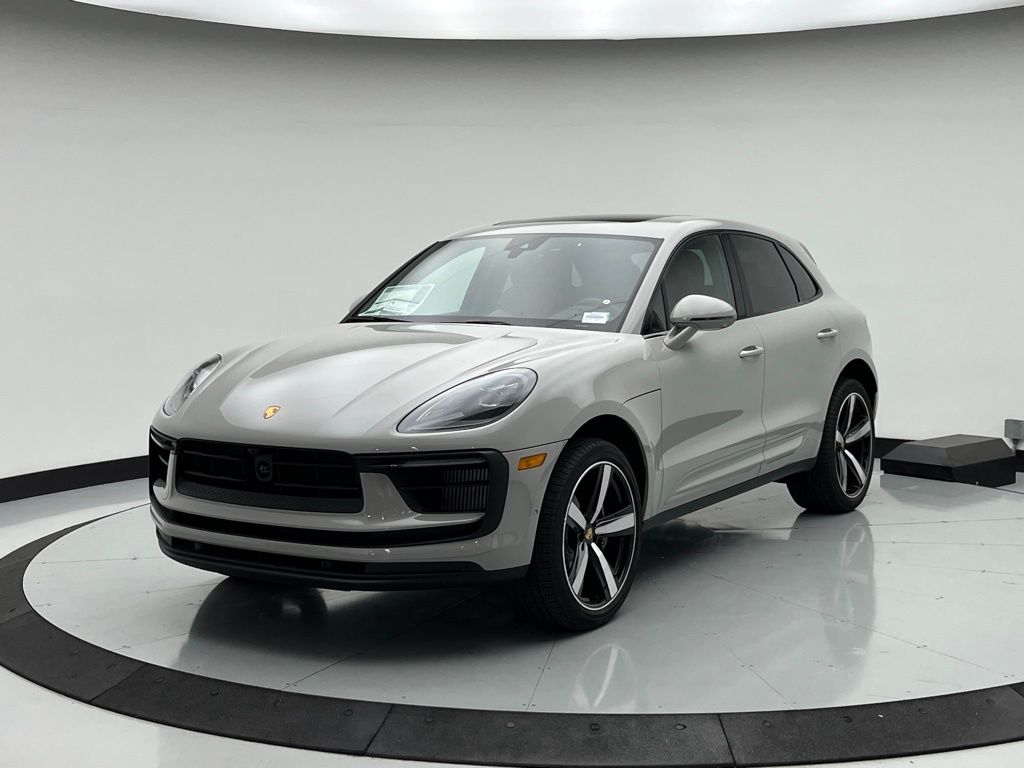 Thumbnail: 2026 Porsche Macan - 1