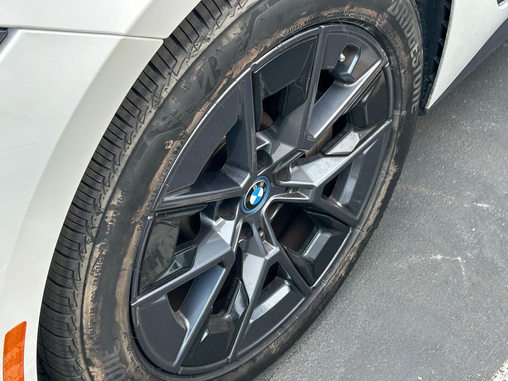 Thumbnail: 2023 BMW i4 - 3