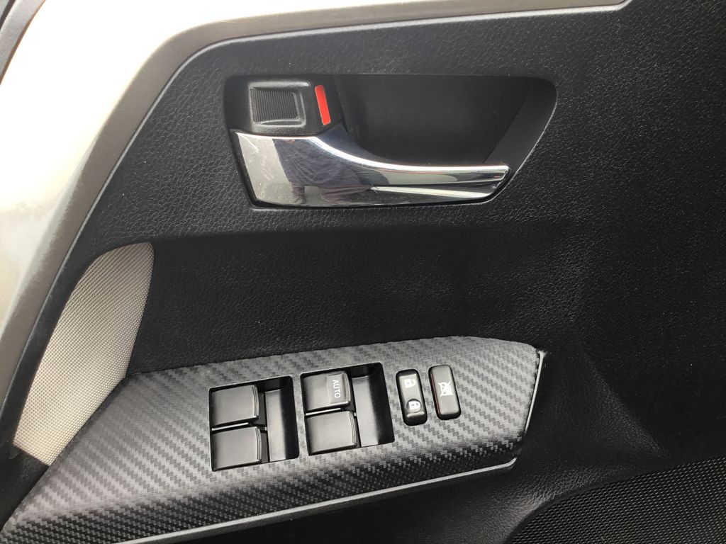 2014 Toyota RAV4 XLE 16