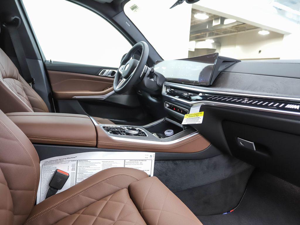 2025 BMW X5 M60i 29